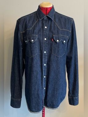 Levi’s  - all cotton denim shirt Size Medium